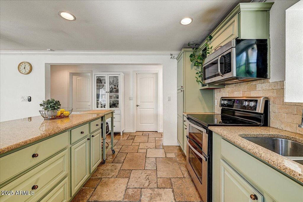 Image 17 of property listing at 4201 N 19TH Street, Phoenix, AZ 85016