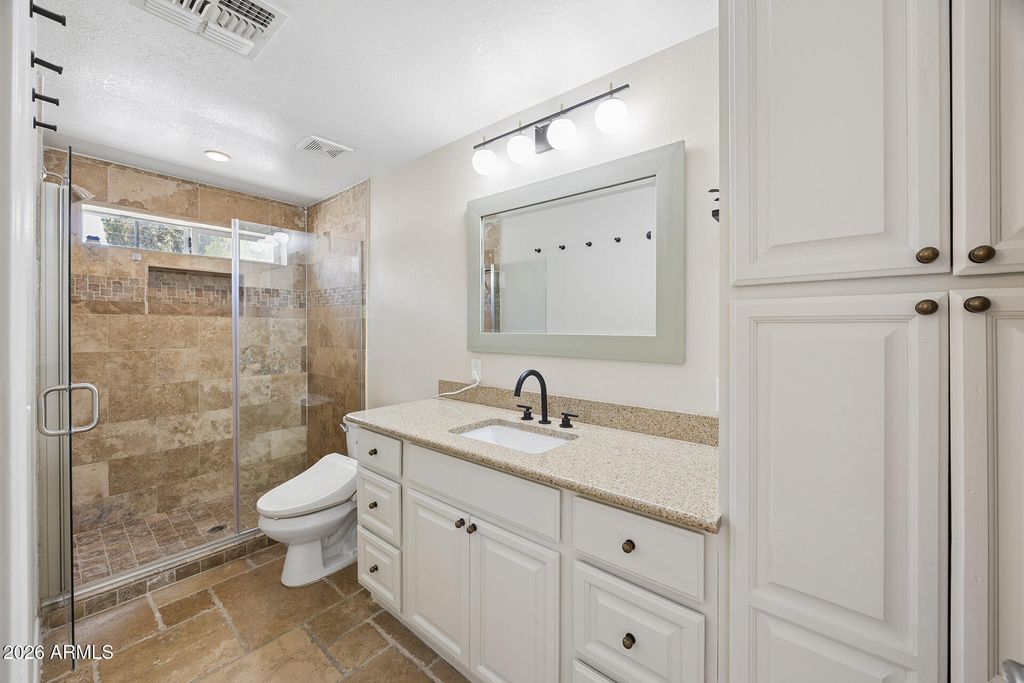 Image 28 of property listing at 4201 N 19TH Street, Phoenix, AZ 85016