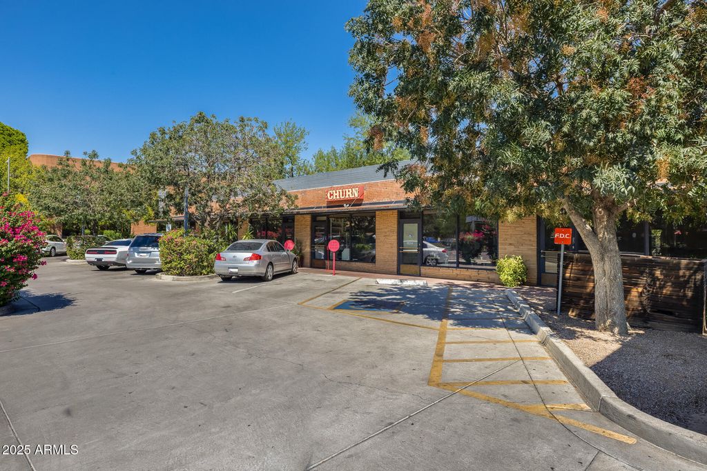 Image 44 of property listing at 4201 N 19TH Street, Phoenix, AZ 85016