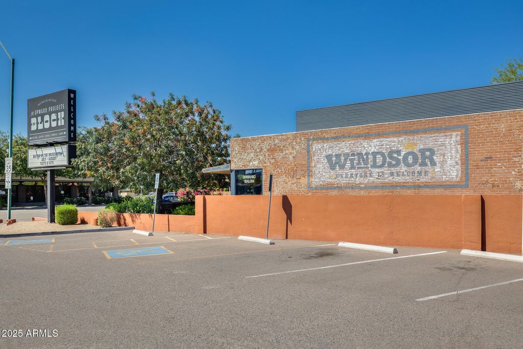 Image 46 of property listing at 4201 N 19TH Street, Phoenix, AZ 85016