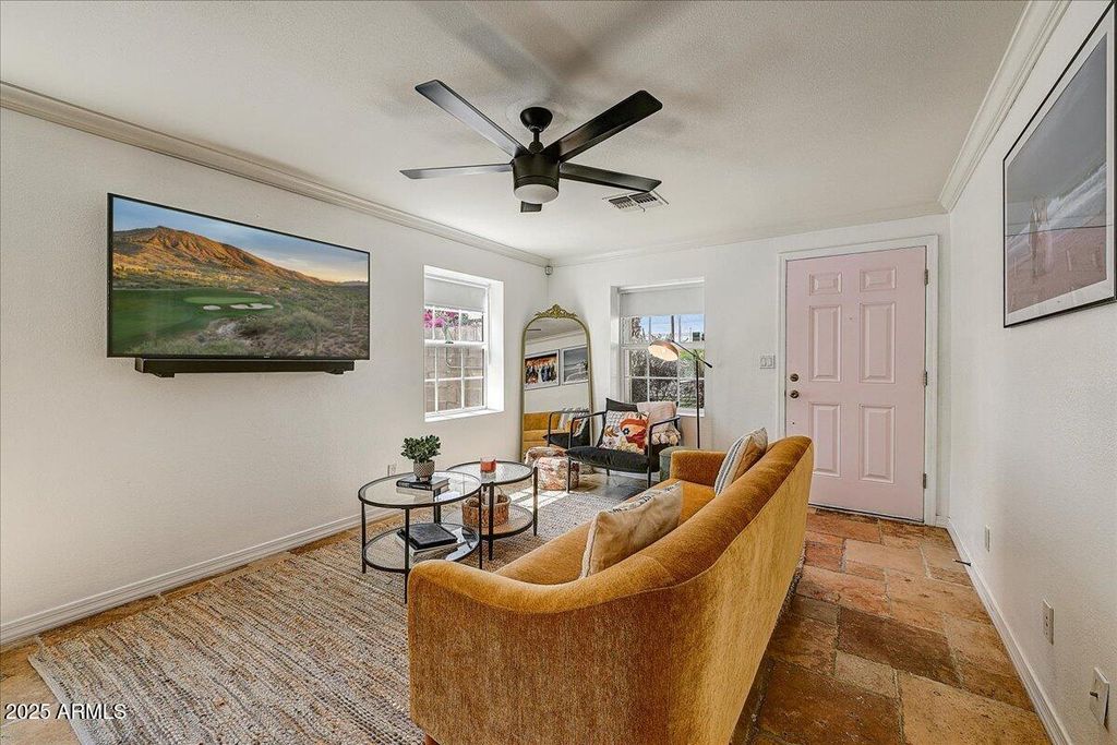 Image 7 of property listing at 4201 N 19TH Street, Phoenix, AZ 85016