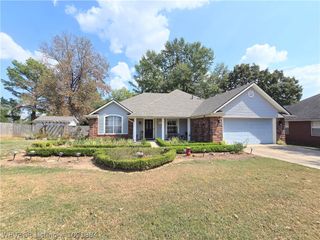 9607 Hanover Circle, Fort Smith, AR 72908