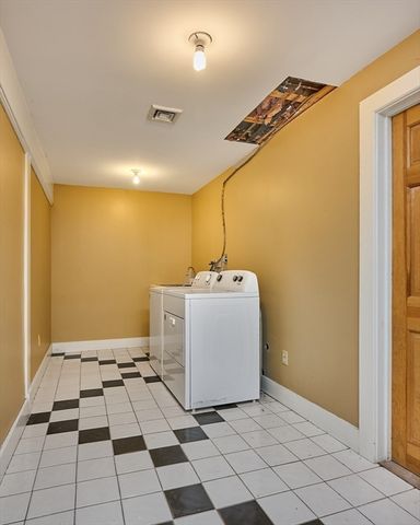 494 Station Rd, Amherst, MA 01002
