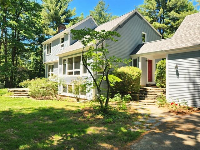 494 Station Rd, Amherst, MA 01002