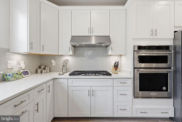 5950 AVERY POINT DR, Fredericksburg, VA 22406