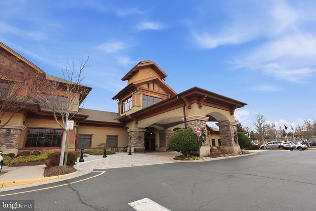 5950 AVERY POINT DR, Fredericksburg, VA 22406