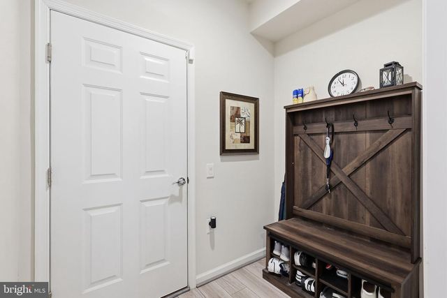 5950 AVERY POINT DR, Fredericksburg, VA 22406