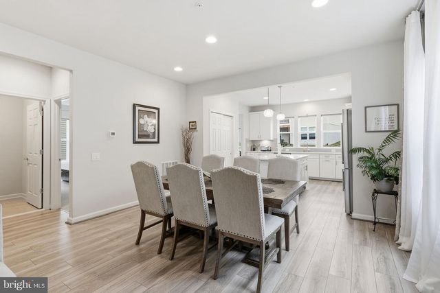 5950 AVERY POINT DR, Fredericksburg, VA 22406