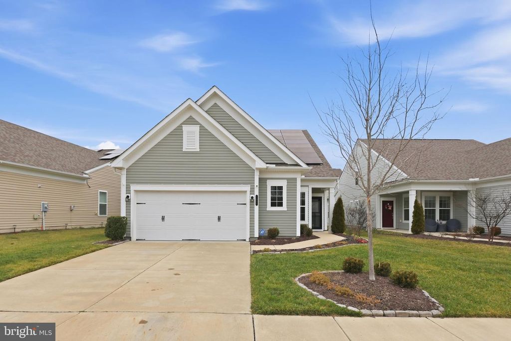 5950 AVERY POINT DR, Fredericksburg, VA 22406