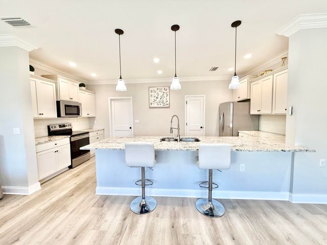 2135 Nina Street, Navarre, FL 32566