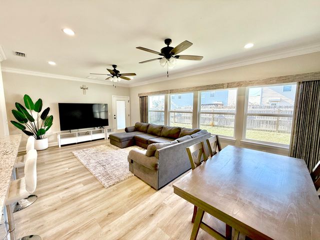 2135 Nina Street, Navarre, FL 32566