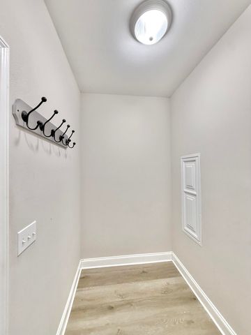 2135 Nina Street, Navarre, FL 32566