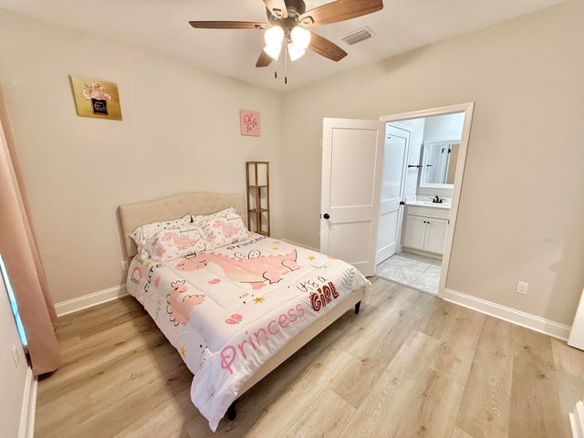 2135 Nina Street, Navarre, FL 32566