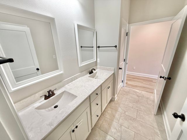 2135 Nina Street, Navarre, FL 32566