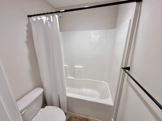 2135 Nina Street, Navarre, FL 32566