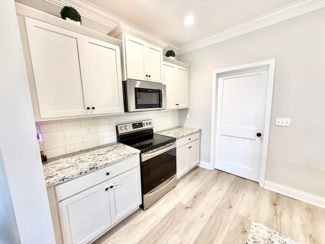 2135 Nina Street, Navarre, FL 32566