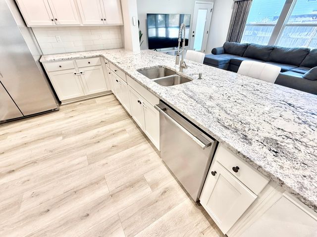 2135 Nina Street, Navarre, FL 32566