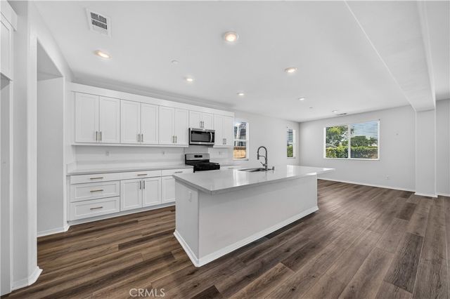 9019 Black Thorn Street, Jurupa Valley, CA 92509