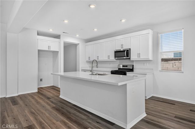 9019 Black Thorn Street, Jurupa Valley, CA 92509