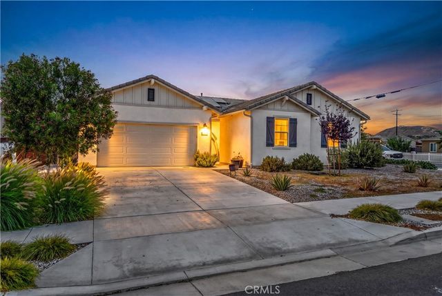 9019 Black Thorn Street, Jurupa Valley, CA 92509