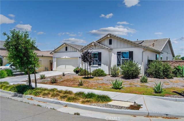 9019 Black Thorn Street, Jurupa Valley, CA 92509