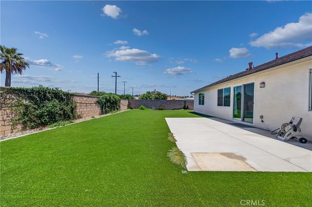 9019 Black Thorn Street, Jurupa Valley, CA 92509
