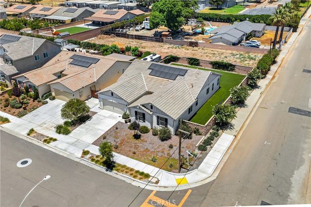 9019 Black Thorn Street, Jurupa Valley, CA 92509