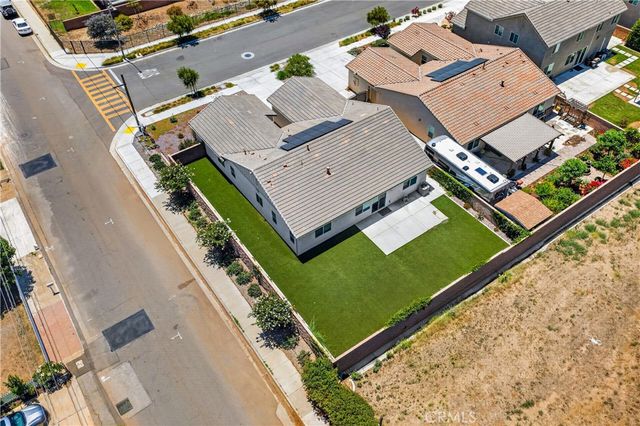 9019 Black Thorn Street, Jurupa Valley, CA 92509