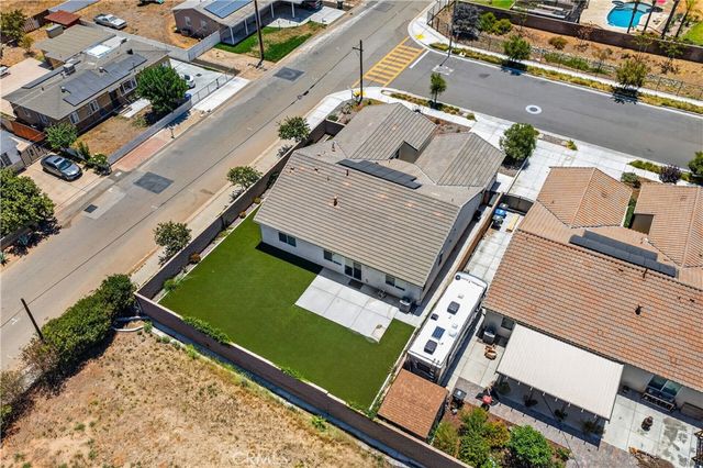 9019 Black Thorn Street, Jurupa Valley, CA 92509
