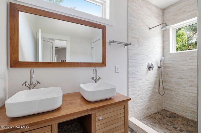 170 E Delaware Avenue, Southern Pines, NC 28387