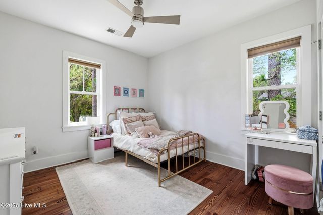 170 E Delaware Avenue, Southern Pines, NC 28387
