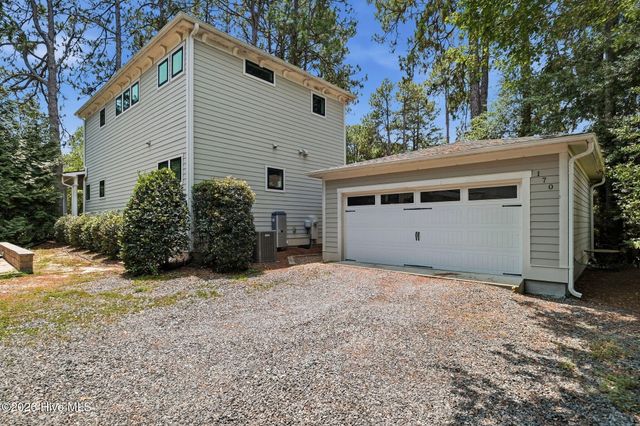 170 E Delaware Avenue, Southern Pines, NC 28387