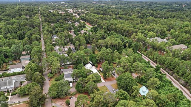 170 E Delaware Avenue, Southern Pines, NC 28387