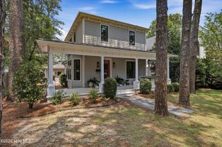 170 E Delaware Avenue, Southern Pines, NC 28387