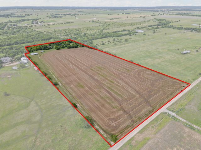 167 Hcr 4105, Covington, TX 76636