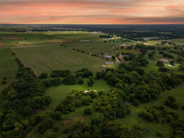 167 Hcr 4105, Covington, TX 76636