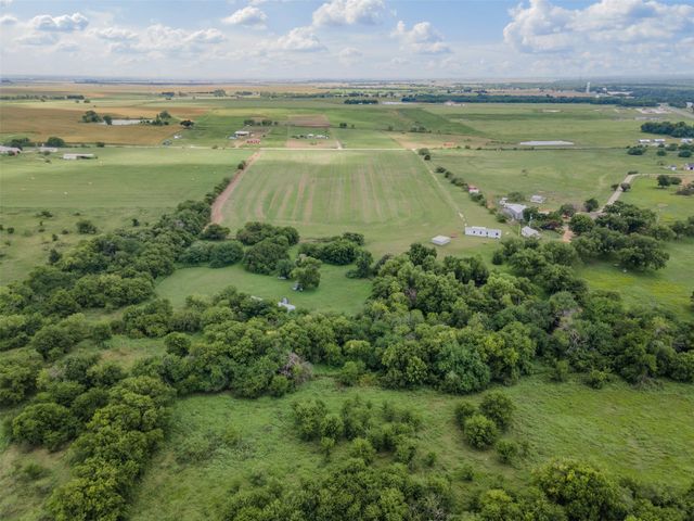 167 Hcr 4105, Covington, TX 76636
