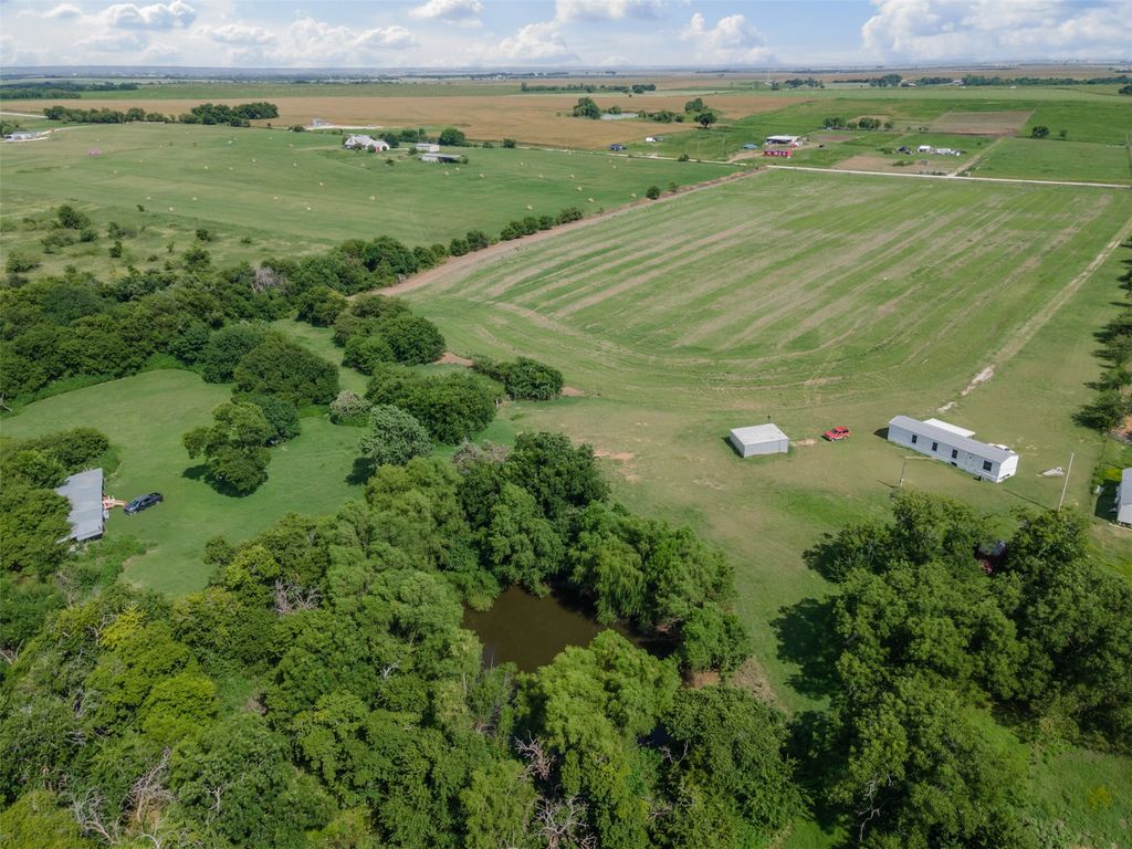 167 Hcr 4105, Covington, TX 76636
