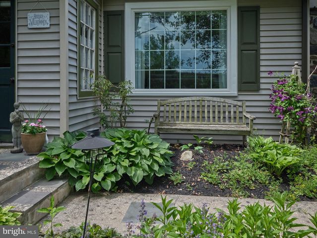 1490 RIVER RD, Upper Black Eddy, PA 18972