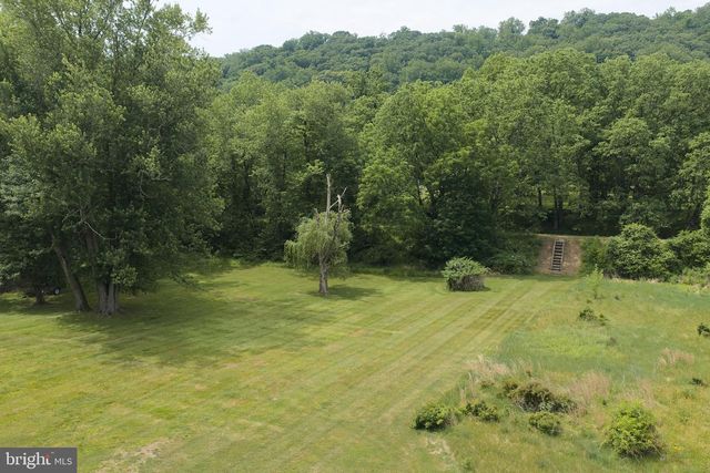 1490 RIVER RD, Upper Black Eddy, PA 18972