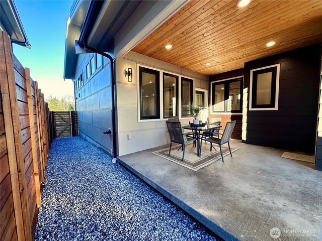 4304 Creston Way, Bellingham, WA 98226