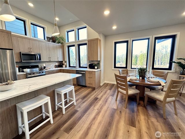 4304 Creston Way, Bellingham, WA 98226