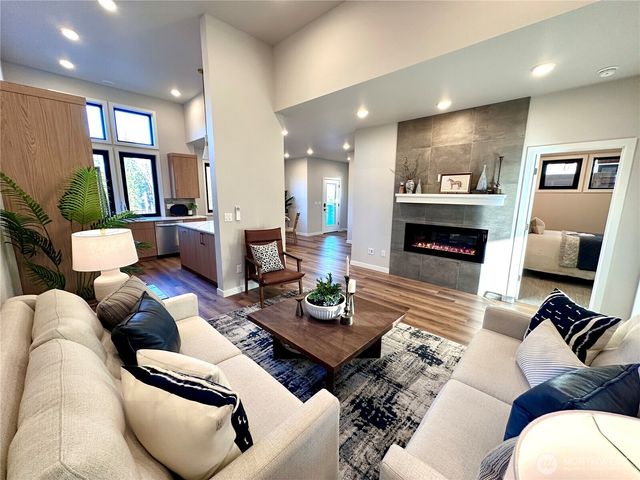 4304 Creston Way, Bellingham, WA 98226