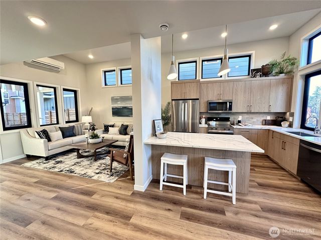 4304 Creston Way, Bellingham, WA 98226