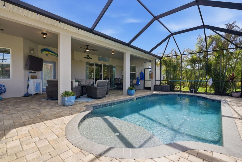Image 13 of property listing at 3840 CARDENAL AVENUE, Sun City Center, FL 33573