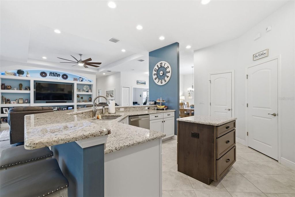 Image 3 of property listing at 3840 CARDENAL AVENUE, Sun City Center, FL 33573