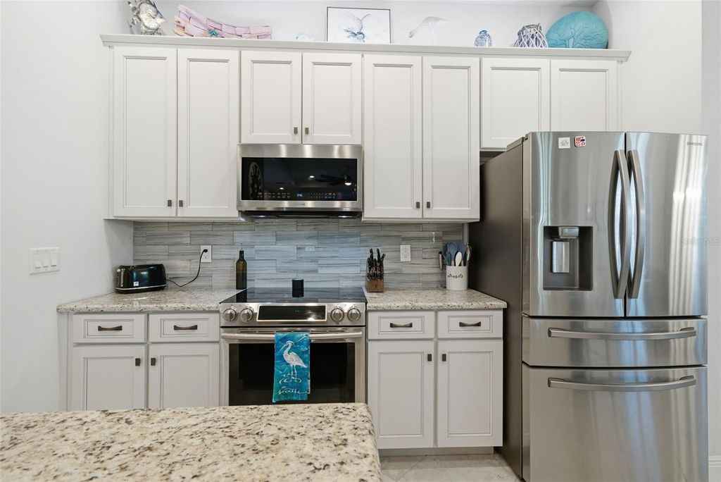 Image 5 of property listing at 3840 CARDENAL AVENUE, Sun City Center, FL 33573