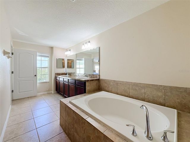 3554 RODRICK CIRCLE, Orlando, FL 32824