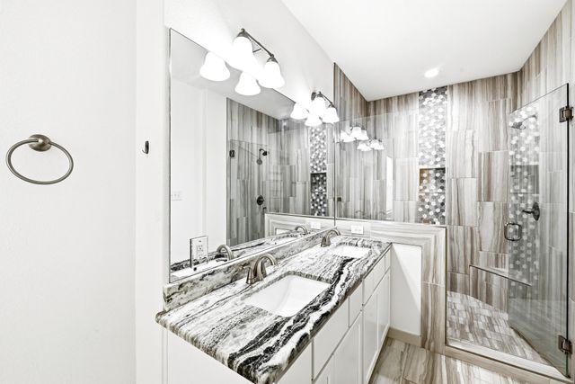 354 Lamaloa LN, Bastrop, TX 78602