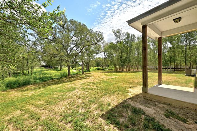 354 Lamaloa LN, Bastrop, TX 78602